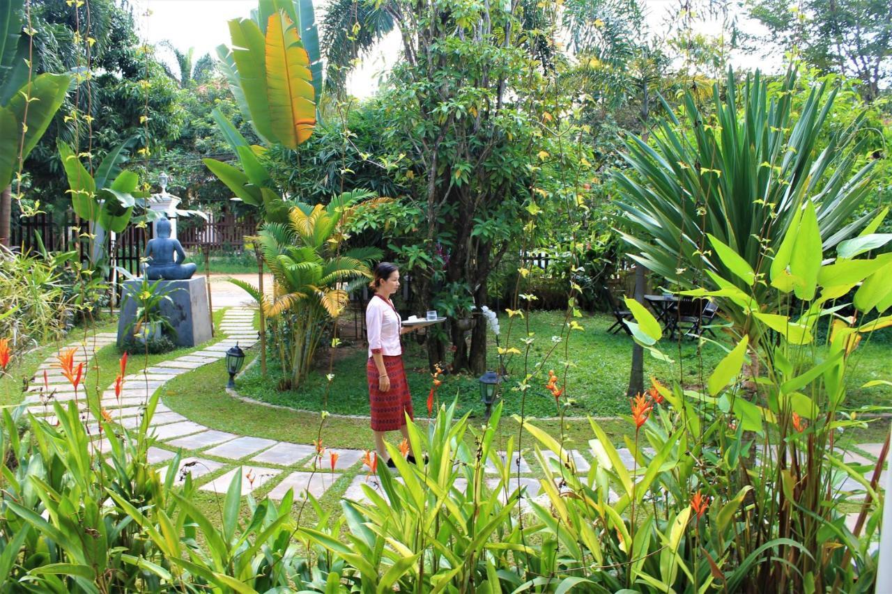 Angkor Yellow Villa Siem Reap Exterior foto