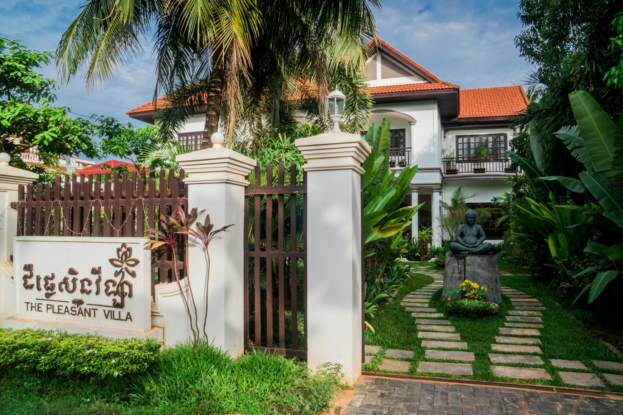 Angkor Yellow Villa Siem Reap Exterior foto