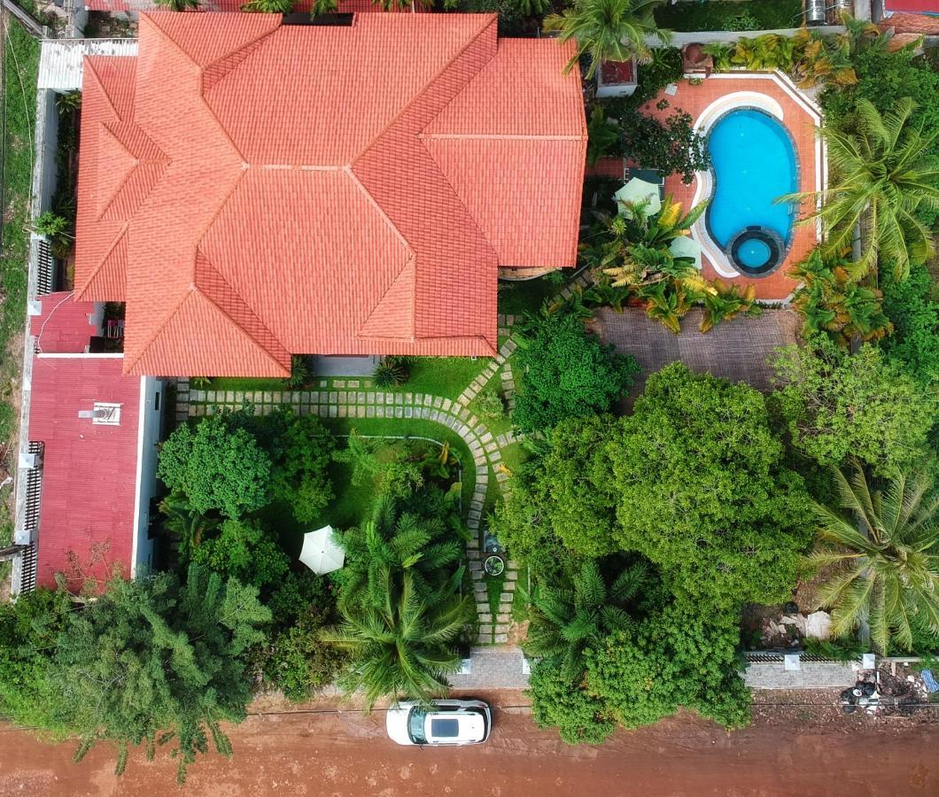 Angkor Yellow Villa Siem Reap Exterior foto